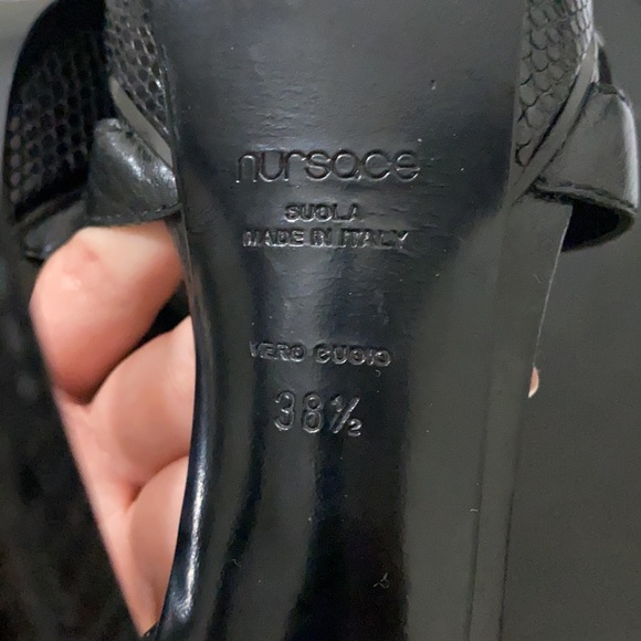 Nursace Embossed Leather Platform Sandals - Picture 9 of 11